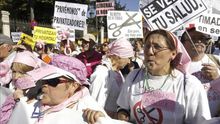 Sobrecostes, puertas giratorias y deterioro de lo público: desmanes de las privatizaciones sanitarias en España