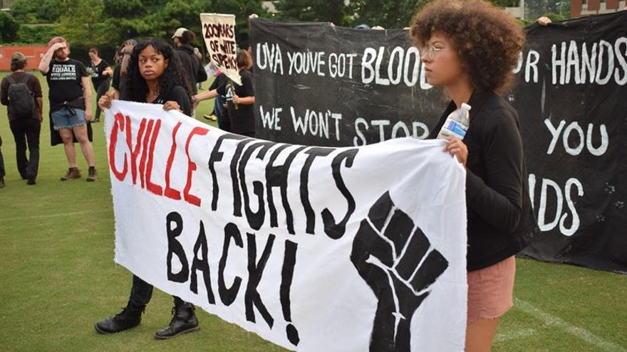 Líderes locales recuerdan en Charlottesville a víctimas de marcha neonazi