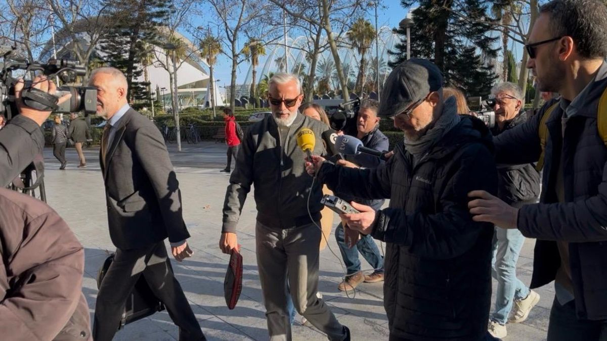 El 'yonqui del dinero' alega en el juicio del 'caso Taula' que declaró "muy fumado" de marihuana ante la UCO de la Guardia Civil