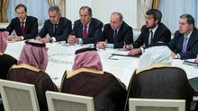 Reunión del presidente ruso Putin y el príncipe heredero saudí Mohamed bin Salmán.