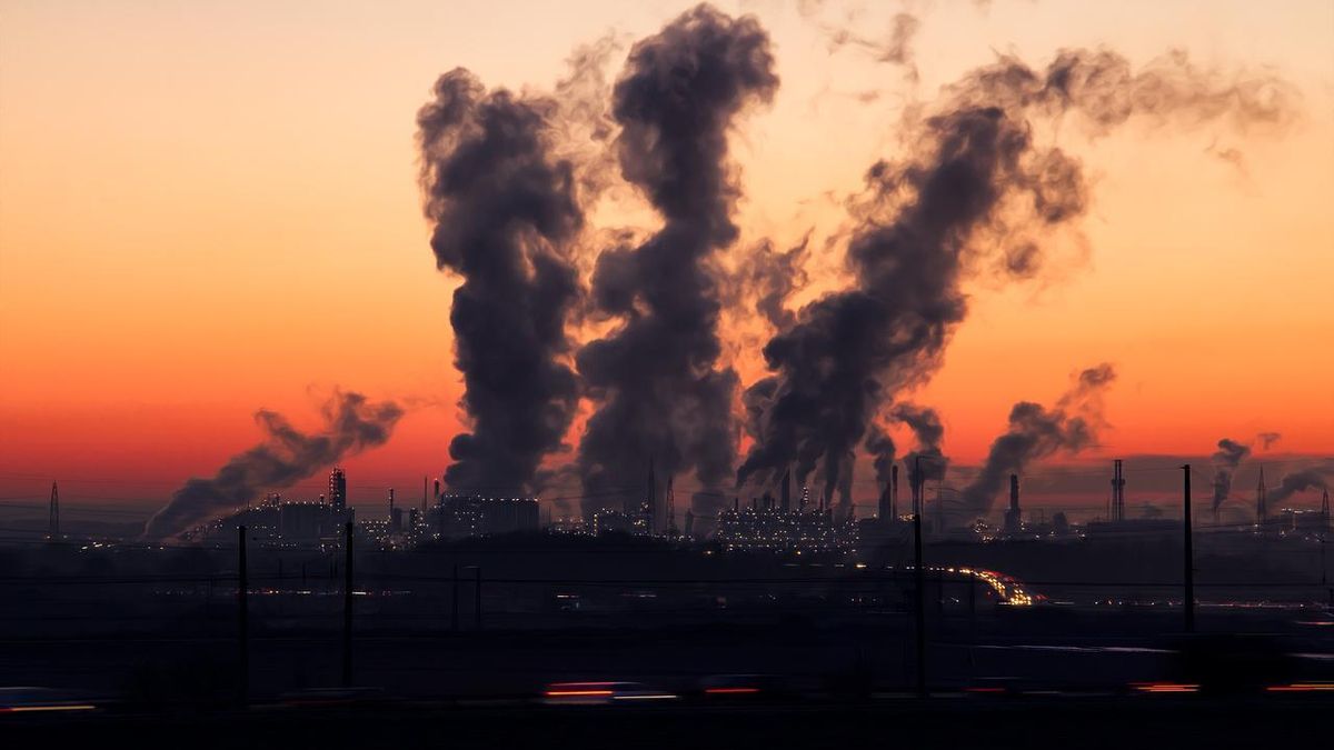 EU Urges Climate Action While Loosening Green Rules