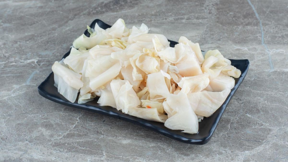 Adquiere el bacalao ya desmigado para ahorrar tiempo en la elaboración de este plato