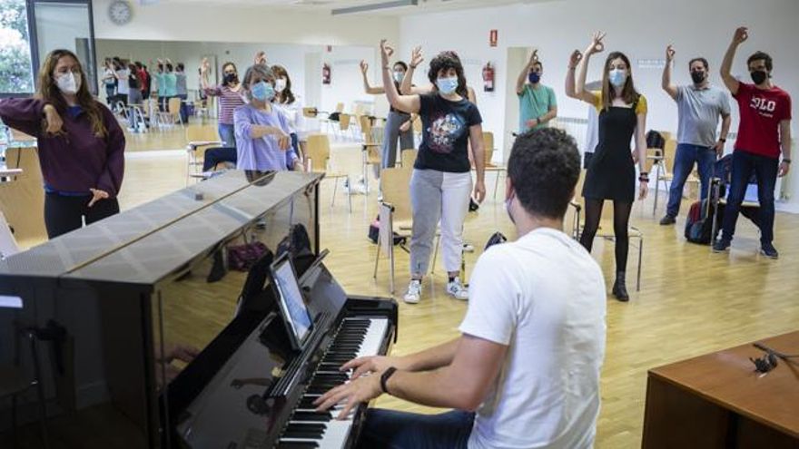 Ensayo del coro Cantatutti.