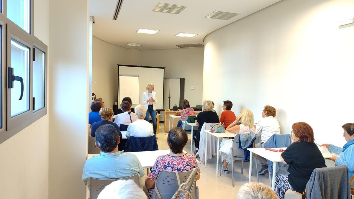 Camargo amplía la oferta de UNATE con 23 actividades diseñadas a partir de las demandas de los vecinos