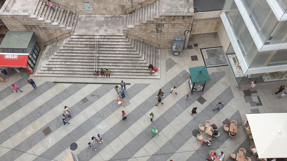 Escaleras de la catedral de Santander en la calle Lealtad.