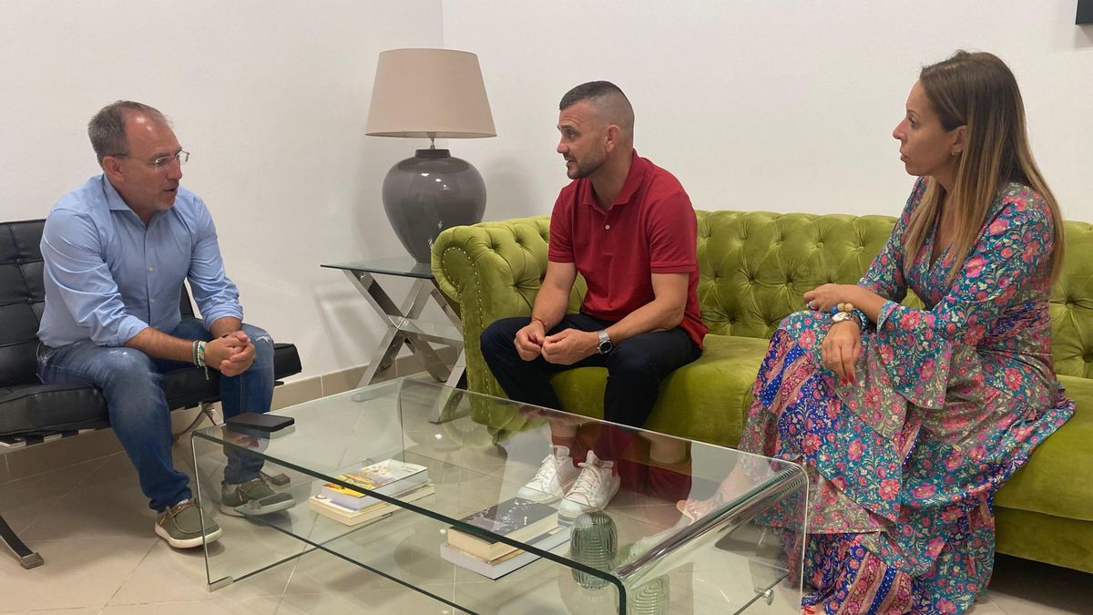 Reunión en el Cabildo.