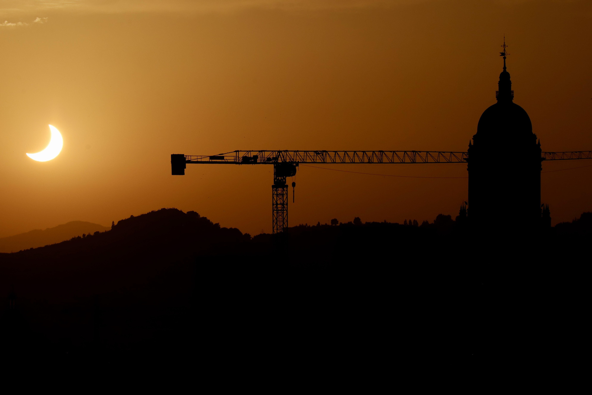 Imágenes del eclipse solar total de 2026, a 12 de agosto de 2026, en Málaga, Andalucía (España)
