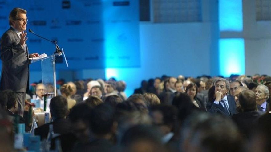 Mas defiende ante empresarios "respeto a la voluntad popular expresada en las urnas"