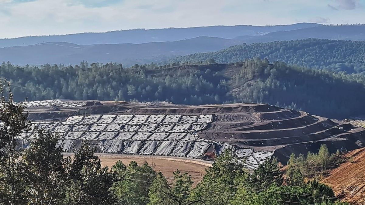 Partidos y colectivos ciudadanos se movilizan ante el juicio por la ampliación del vertedero de residuos de Nerva