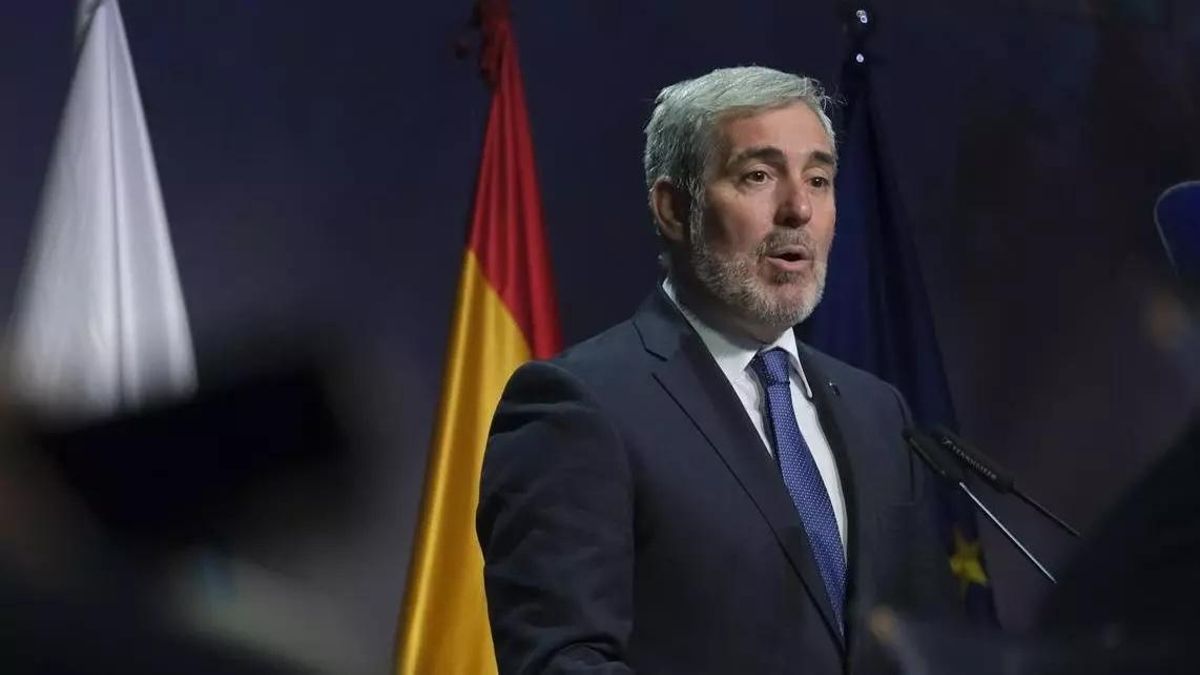 El presidente de Canarias, Fernando Clavijo durante el acto institucional del Día de Canarias. EFE/Ángel Medina G.