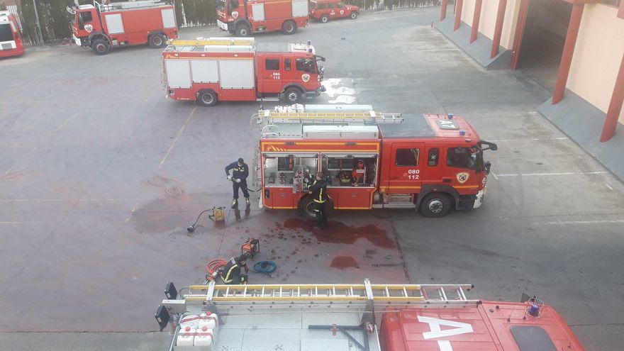 El incendio en un restaurante de Albacete deja tres personas afectadas por inhalación de humo y 20 desalojadas