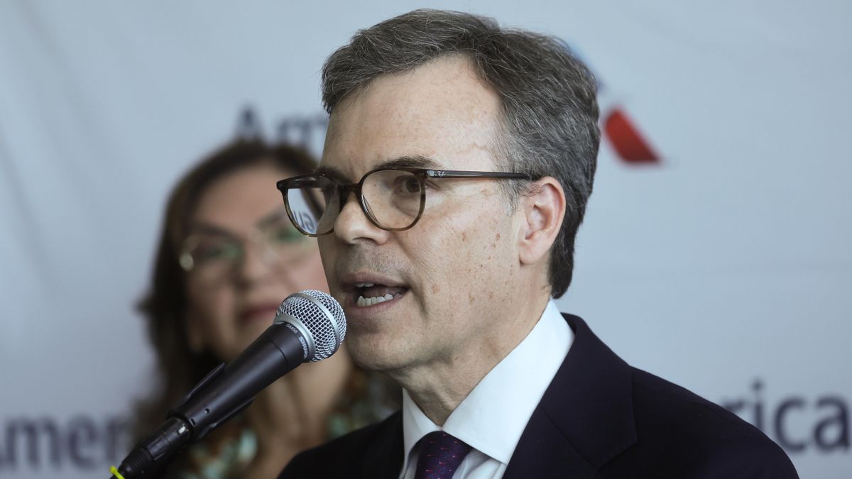 El encargado de negocios de Estados Unidos en Venezuela, John Barrett.