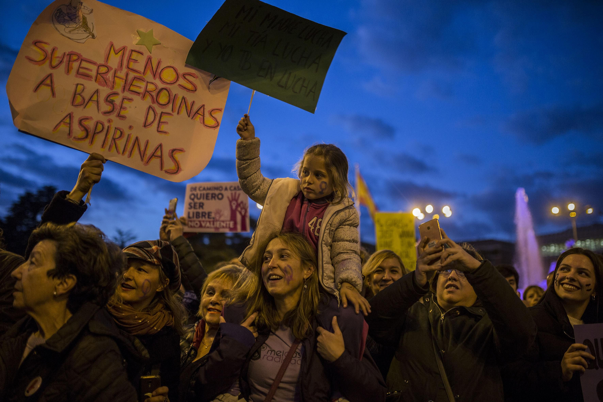 'Menos heroínas con aspirinas', entre los lemas que han jalonado la marcha