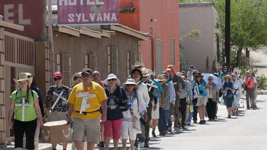 Termina en Tucson una marcha de 121 kilómetros siguiendo los pasos de los indocumentados