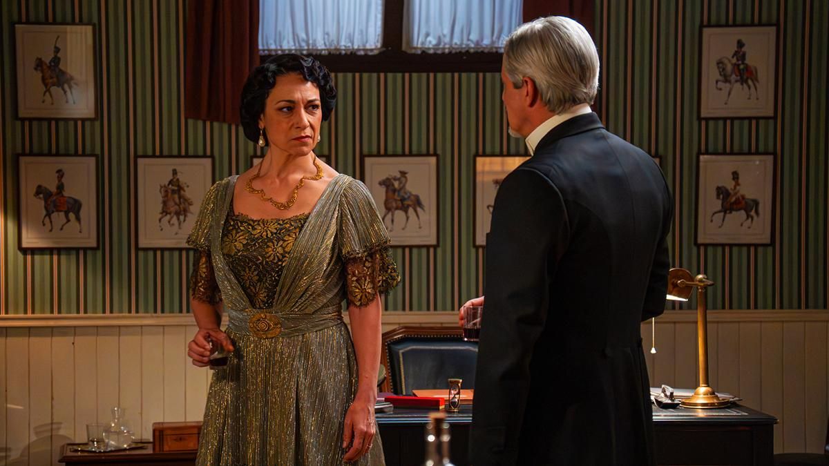 Leocadia, muy enfadada con Cristóbal en una escena de 'La Promesa'