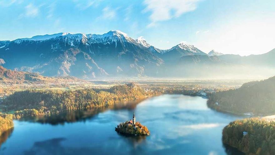 El Lago Bled, la postal más característica de Eslovenia.