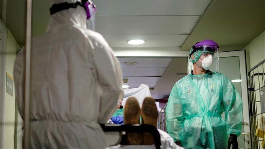 Canarias logra bajar del centenar de brotes esta semana y cae el número de afectados