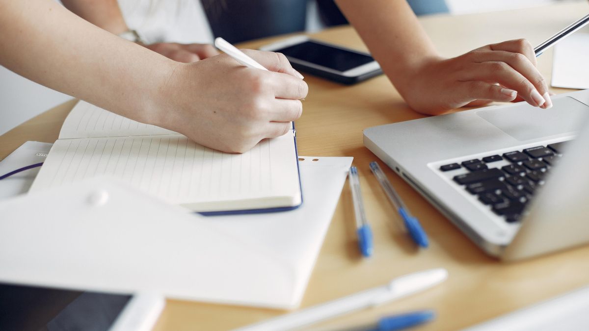 Universidades amplía el plazo para solicitar las ayudas al desplazamiento para estudios superiores.