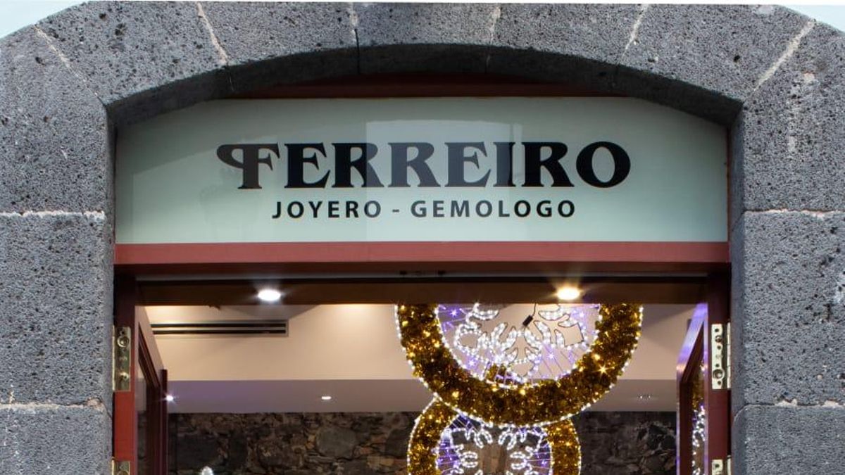 La Joyería Ferreiro gana el III Concurso de Escaparates ‘Vive la Navidad’