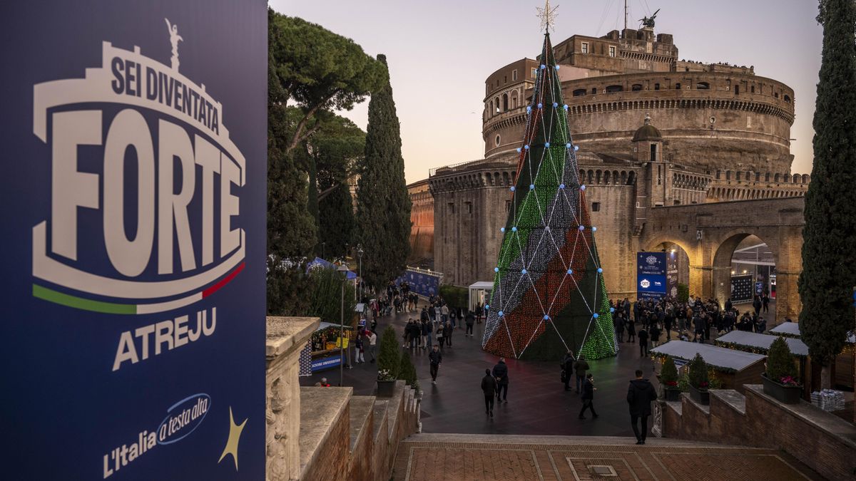 El festival político Atreju, organizado por el partido Fratelli d'Italia (Hermanos de Italia) cerca del Castillo de Sant'Angelo, en Roma.