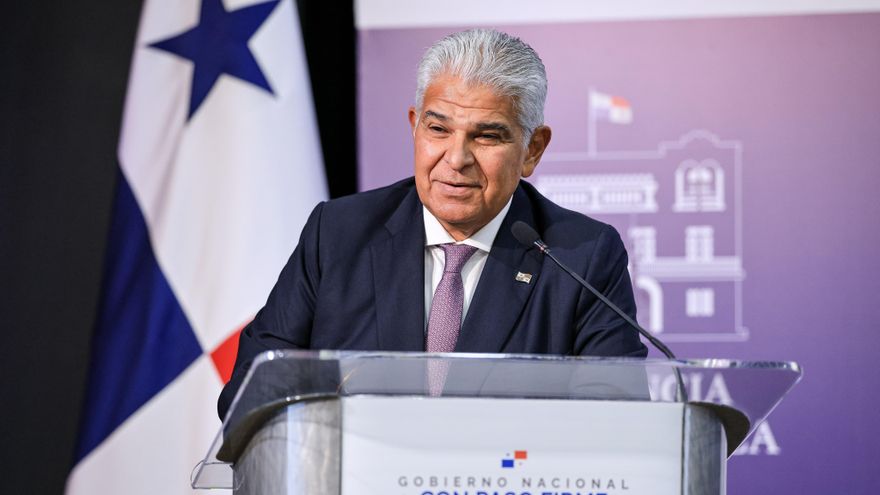 Hay indicios de que la venta de puertos panameños a BlackRock "va a avanzar", dice Mulino