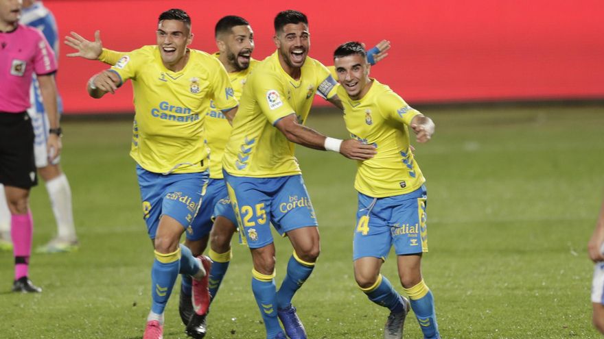 Un error ridículo de Ortolá da el clásico a la UD Las Palmas