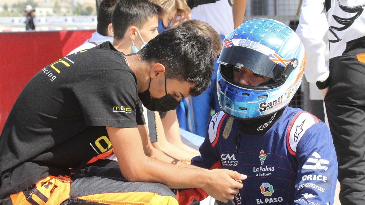 Santi Concepción Jr. (d) durante el campeonato.