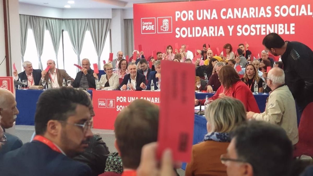 El PSOE de Canarias refrenda por unanimidad la gestión de Ángel Víctor Torres