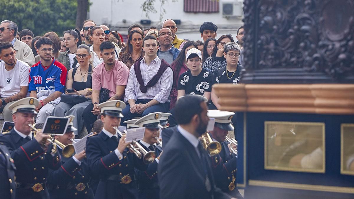 Salida de la hermandad de la Bondad