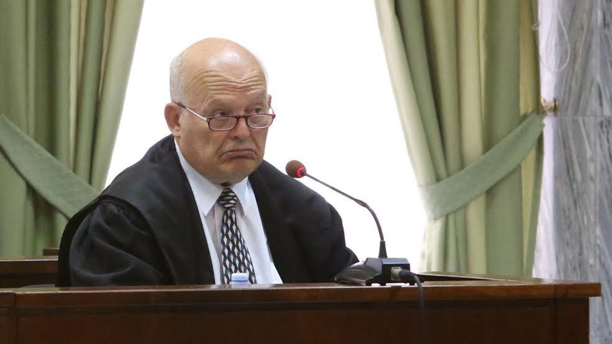 Eligio Hernández, el fiscal general ‘ilegalizado’ por el Supremo, fraterniza ahora con las asociaciones judiciales de derechas que lo defenestraron