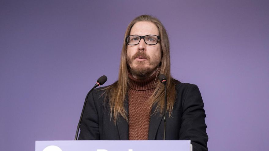 El secretario de organización y portavoz de Podemos, Pablo Fernández, a 22 de diciembre de 2025