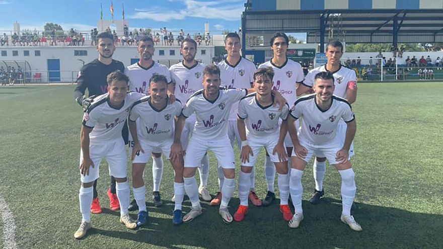 Plantilla del Pozoblanco en Conil