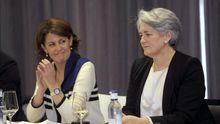 La presidenta de Navarra, Yolanda Barcina, junto a la vicepresidenta, Lourdes Goicoechea. / Efe