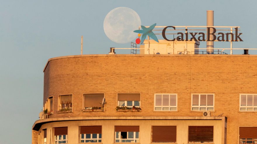 La banca se ve obligada a renegociar los salarios de la plantilla ante la inflación y los beneficios históricos