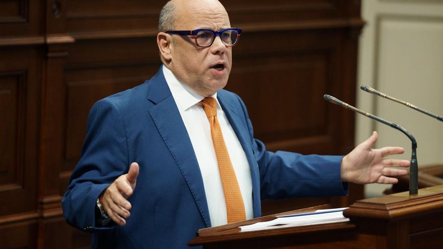 El caso Mediador y la pobreza en Canarias protagonizan las críticas de la oposición al gobierno de Torres