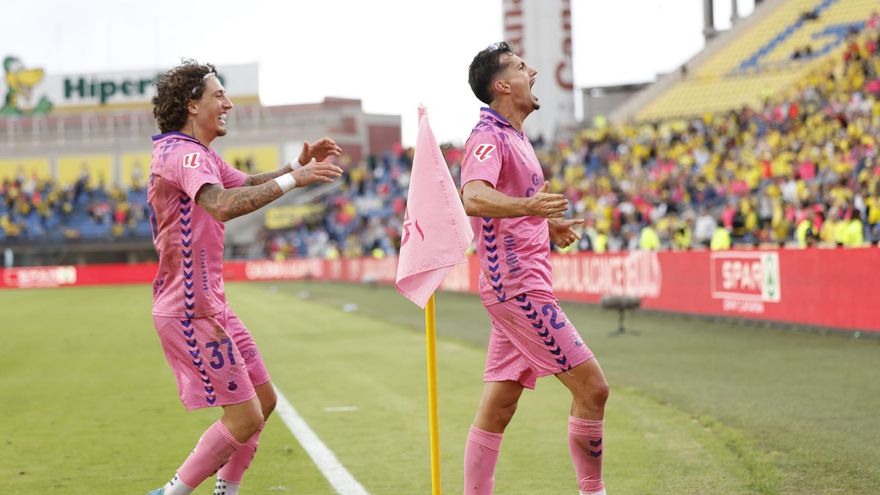 Primera victoria de Las Palmas ante su afición