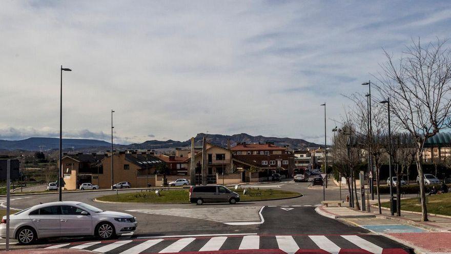 Villamediana aumenta su seguridad vial con seis nuevos pasos de cebra elevados