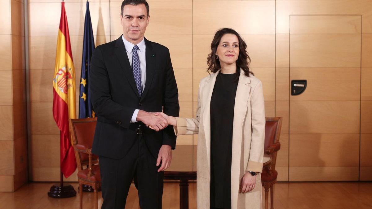 Arrimadas se reunirá este martes con Pedro Sánchez tras el apoyo a la prórroga al estado de alarma