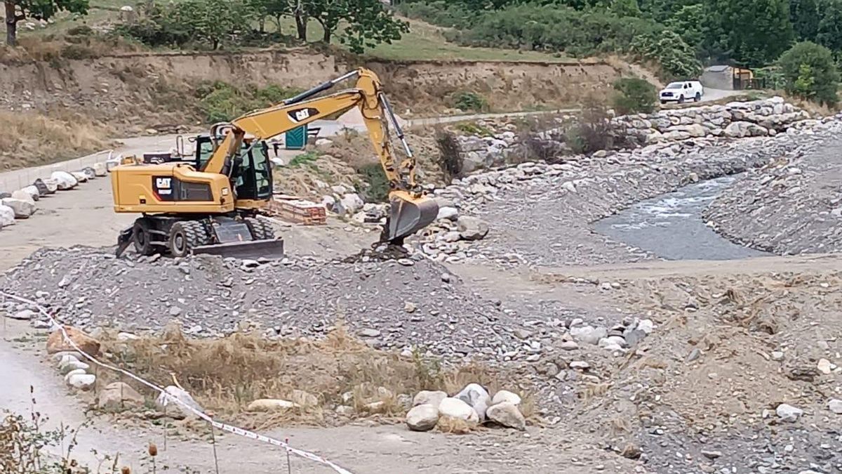 Obras en el río Ésera