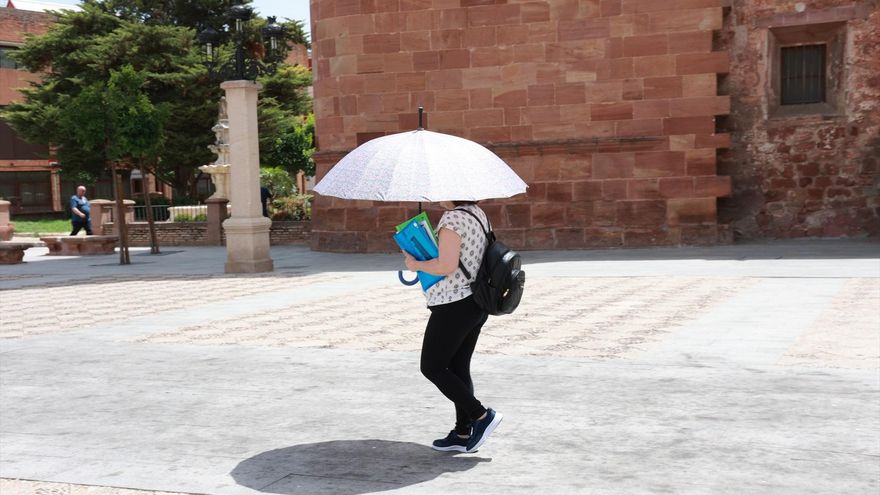 El difícil 'derecho a refrescarse': la red de refugios climáticos en Andalucía, "muy incipiente" pese a las olas de calor