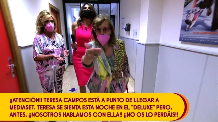 Tenso encuentro de María Teresa Campos con 'Sálvame' antes de su entrevista: "¡No me saquéis más!"