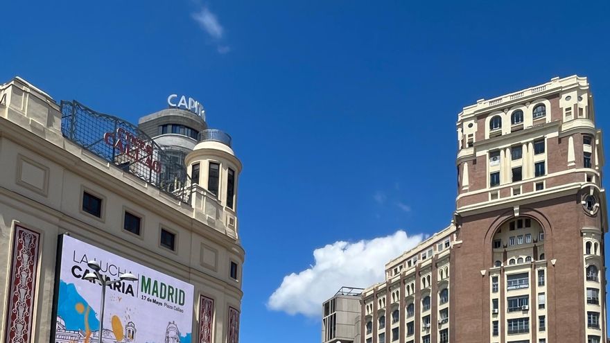 La plaza de Callao de Madrid comienza su transformación para convertirse en un escenario "histórico" para la lucha canaria