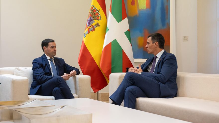Sánchez transferirá en diciembre a Euskadi la gestión del litoral y de las ayudas cinematográficas