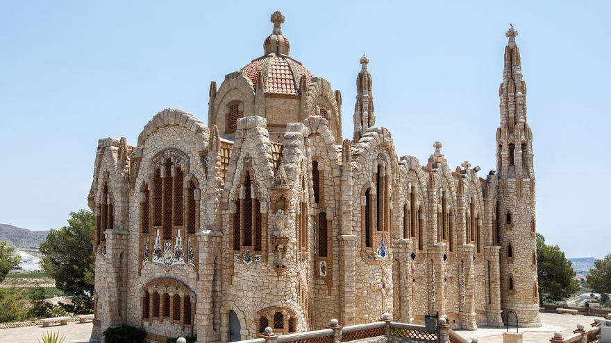El deslumbrante santuario en Novelda que recuerda (y mucho) a la Sagrada Familia de Gaudí