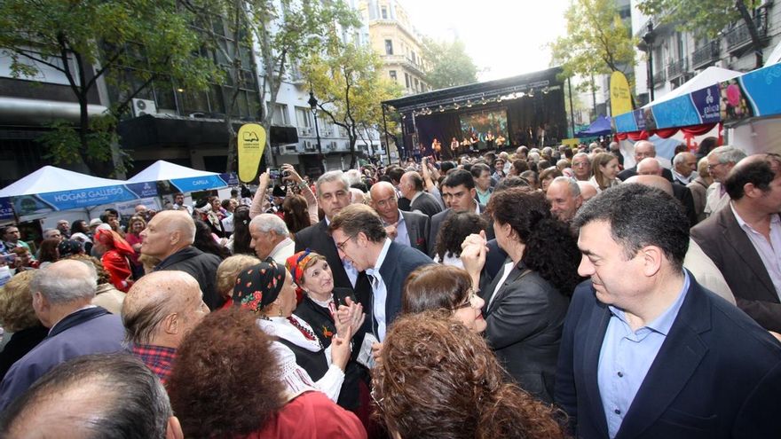 La “ingeniería electoral” que Feijóo aprendió de Fraga: cuando la mayoría absoluta de Galicia se jugaba en Argentina