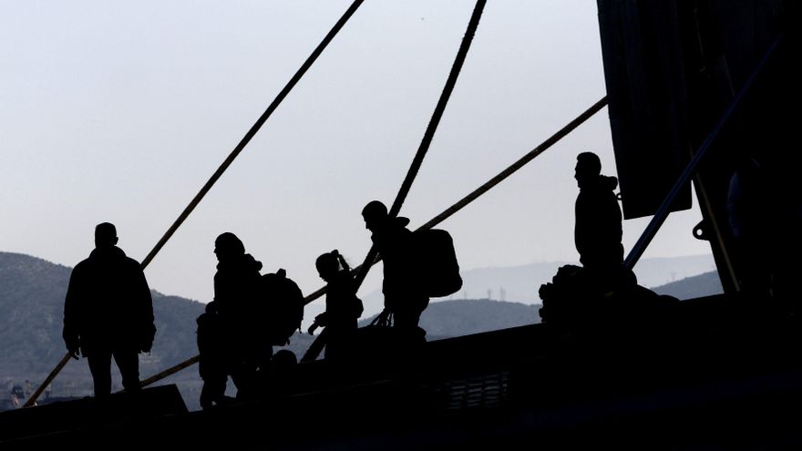 Bruselas: Grecia debe investigar la acusación de la BBC sobre los migrantes tirados por la borda