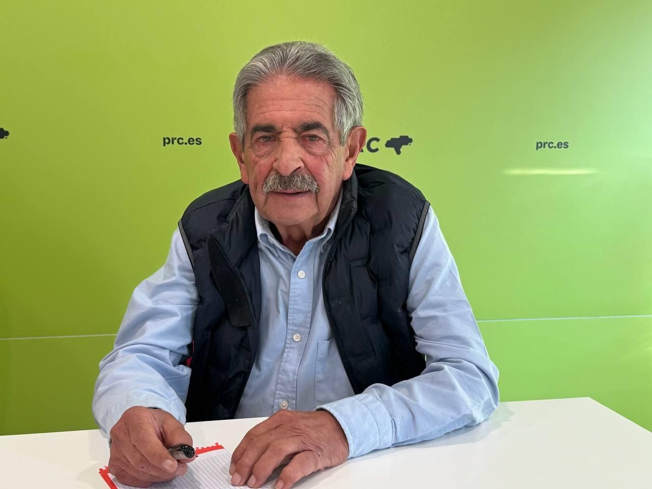Revilla en la sede del PRC.