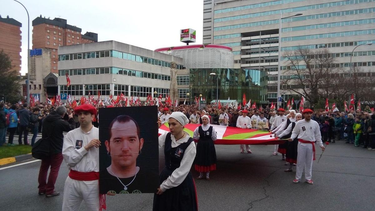 Miles de personas exigen en Pamplona "el fin de la actual política penitenciaria" y que "Xabier Rey sea el último"