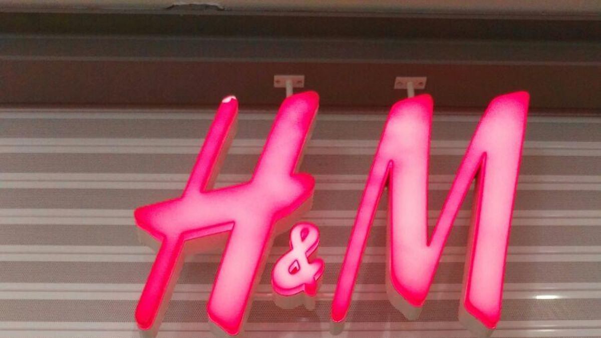 Imagen de archivo de una tienda de H&M cerrada.