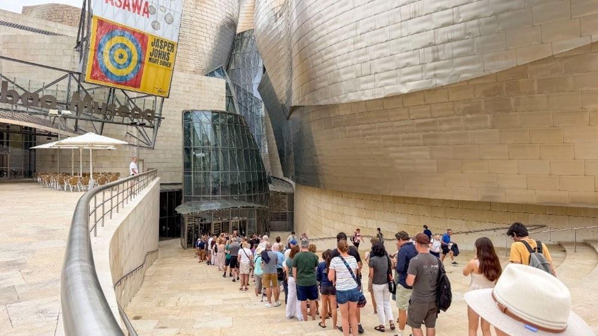 El Museo Guggenheim Bilbao recibe 488.971 visitantes entre junio y agosto, en el segundo mejor verano de su historia